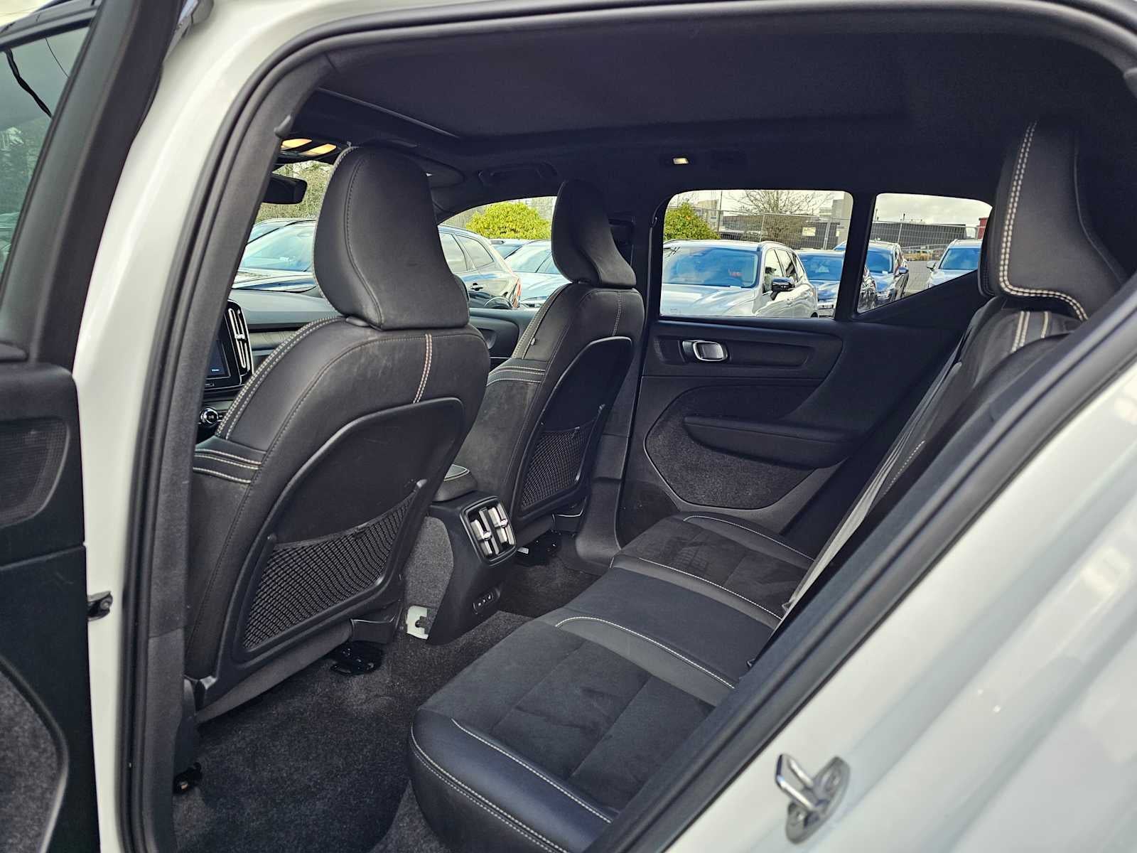 2024 Volvo XC40 Recharge Pure Electric Ultimate