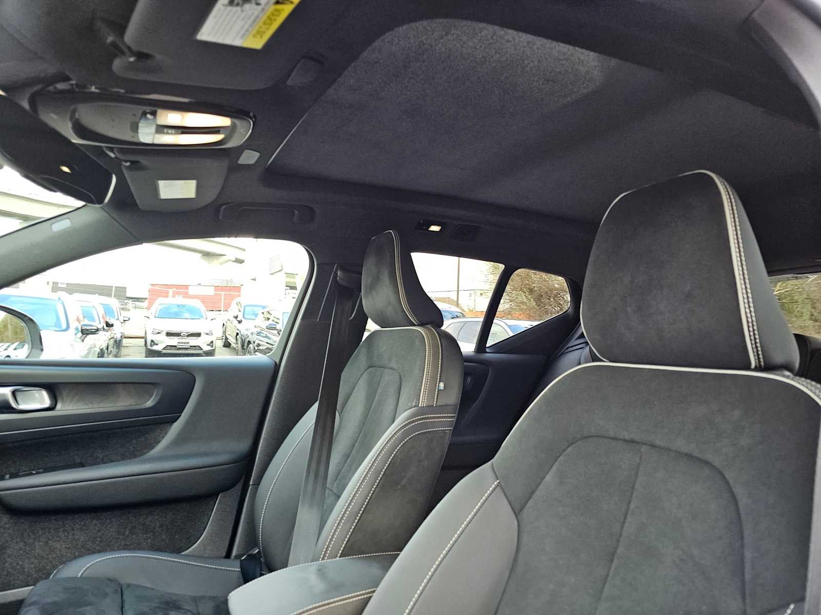 2024 Volvo XC40 Recharge Pure Electric Ultimate