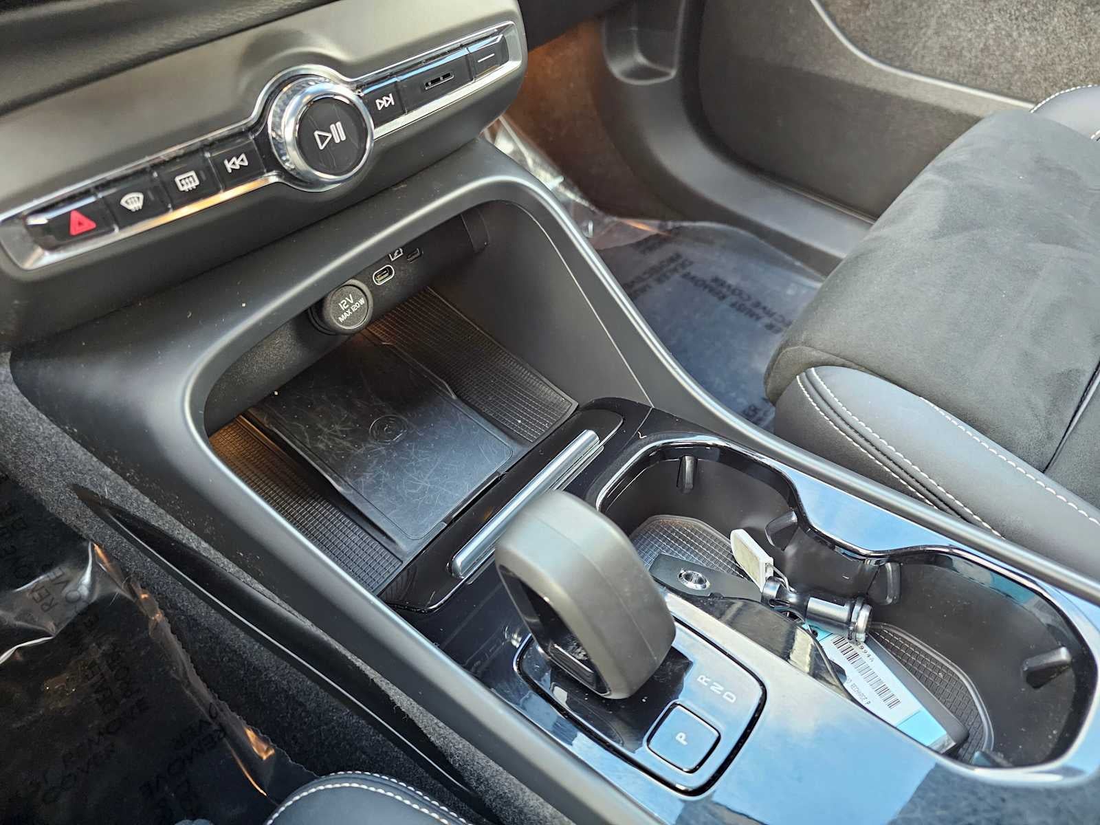 2024 Volvo XC40 Recharge Pure Electric Ultimate