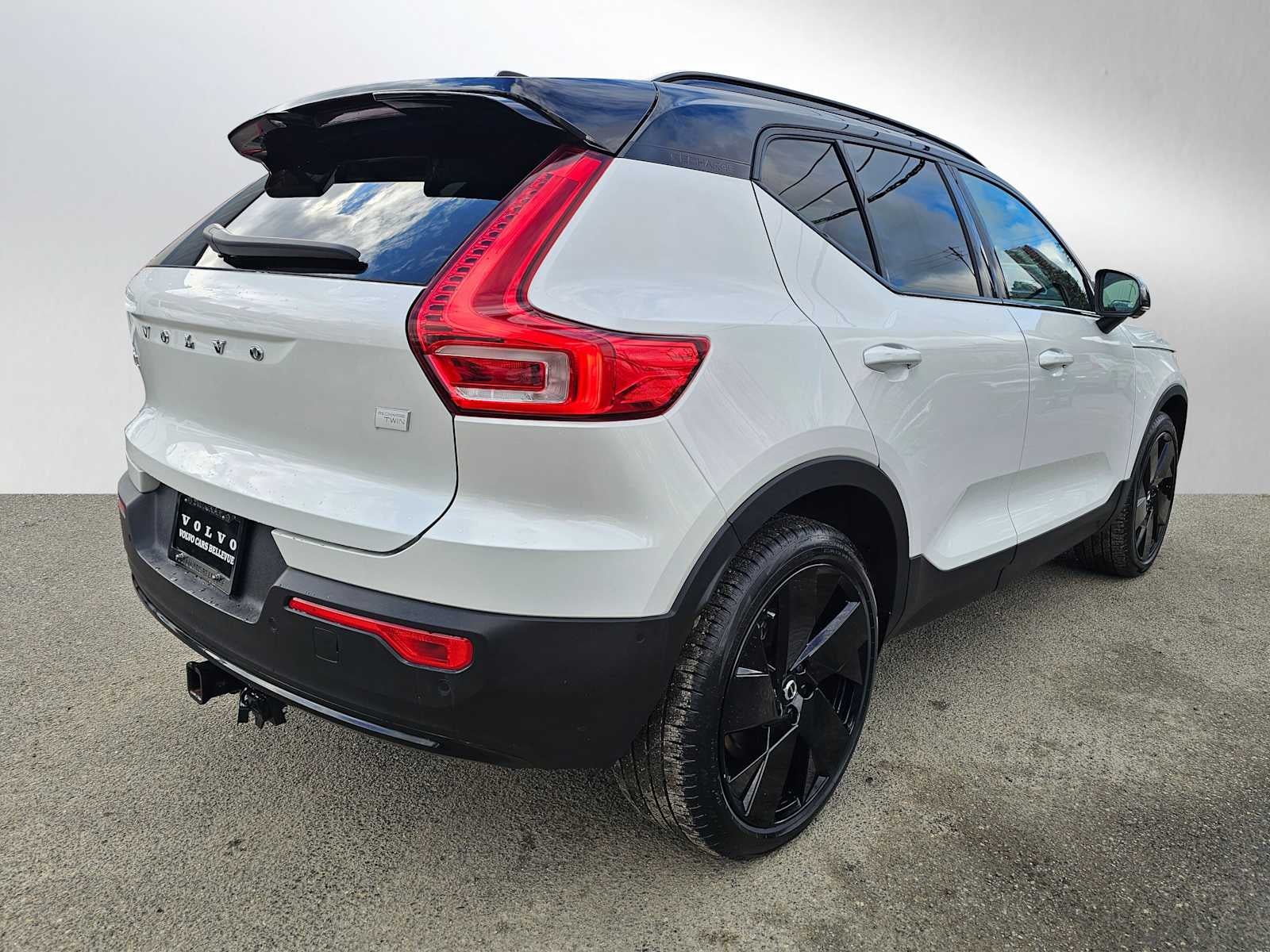 2024 Volvo XC40 Recharge Pure Electric Ultimate
