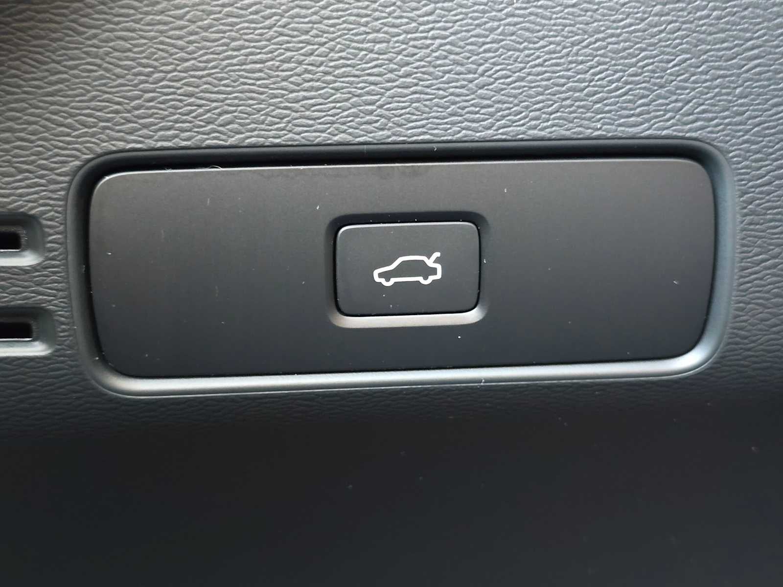 2024 Volvo XC40 Recharge Pure Electric Ultimate