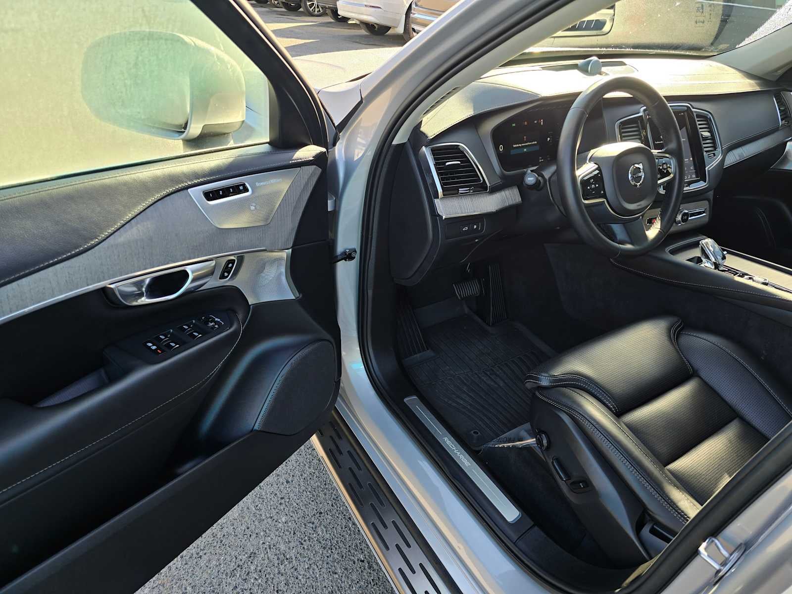 2023 Volvo XC90 Recharge Plug-In Hybrid Ultimate