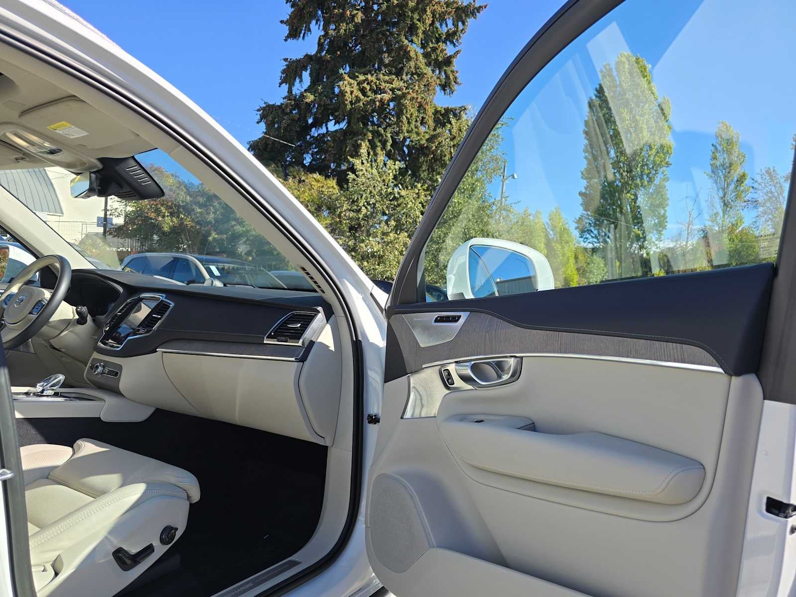 2023 Volvo XC90 Recharge Plug-In Hybrid Ultimate