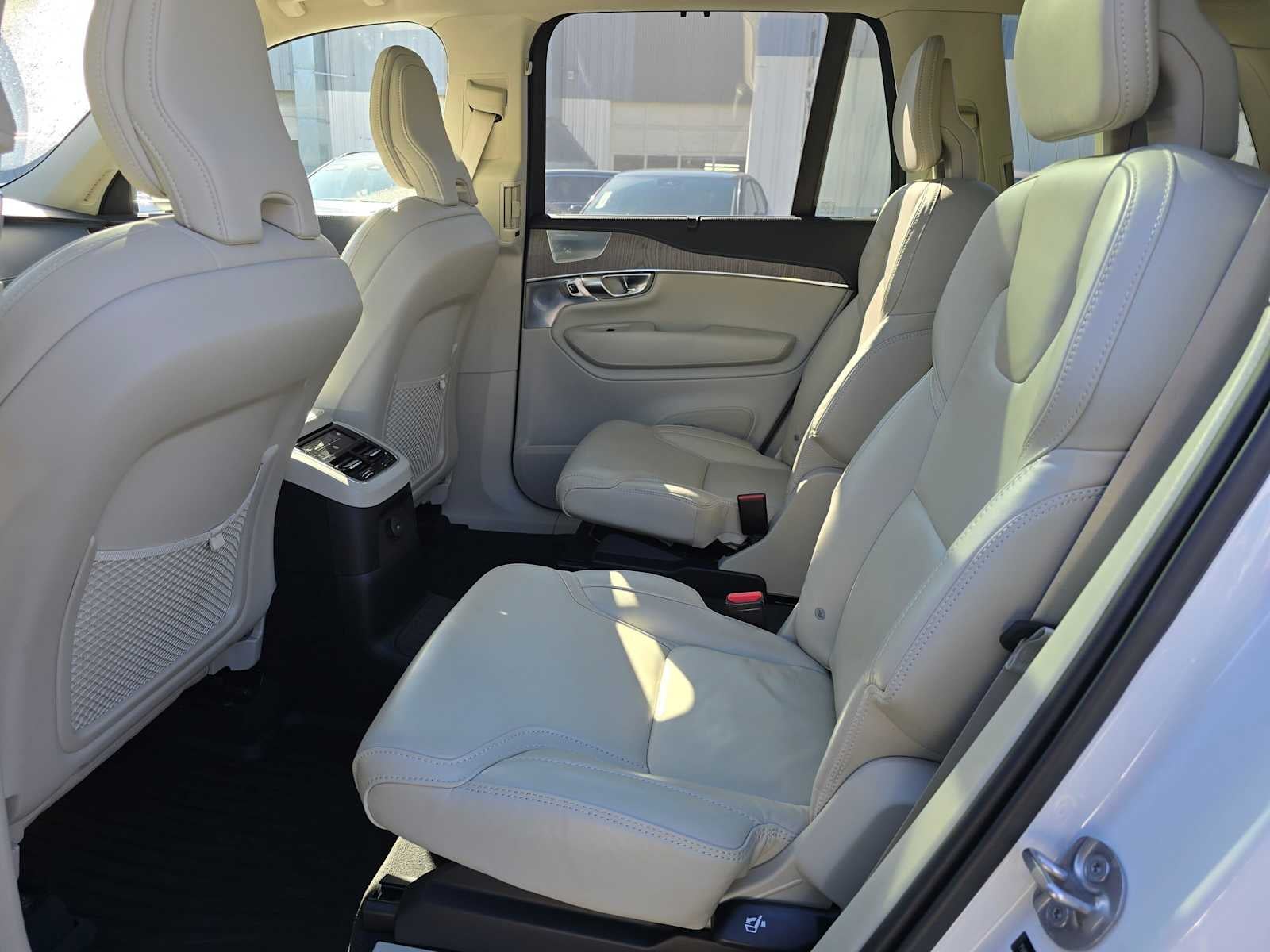 2023 Volvo XC90 Recharge Plug-In Hybrid Ultimate