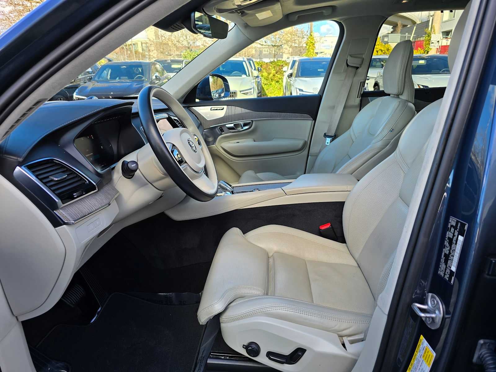 2023 Volvo XC90 Recharge Plug-In Hybrid Ultimate