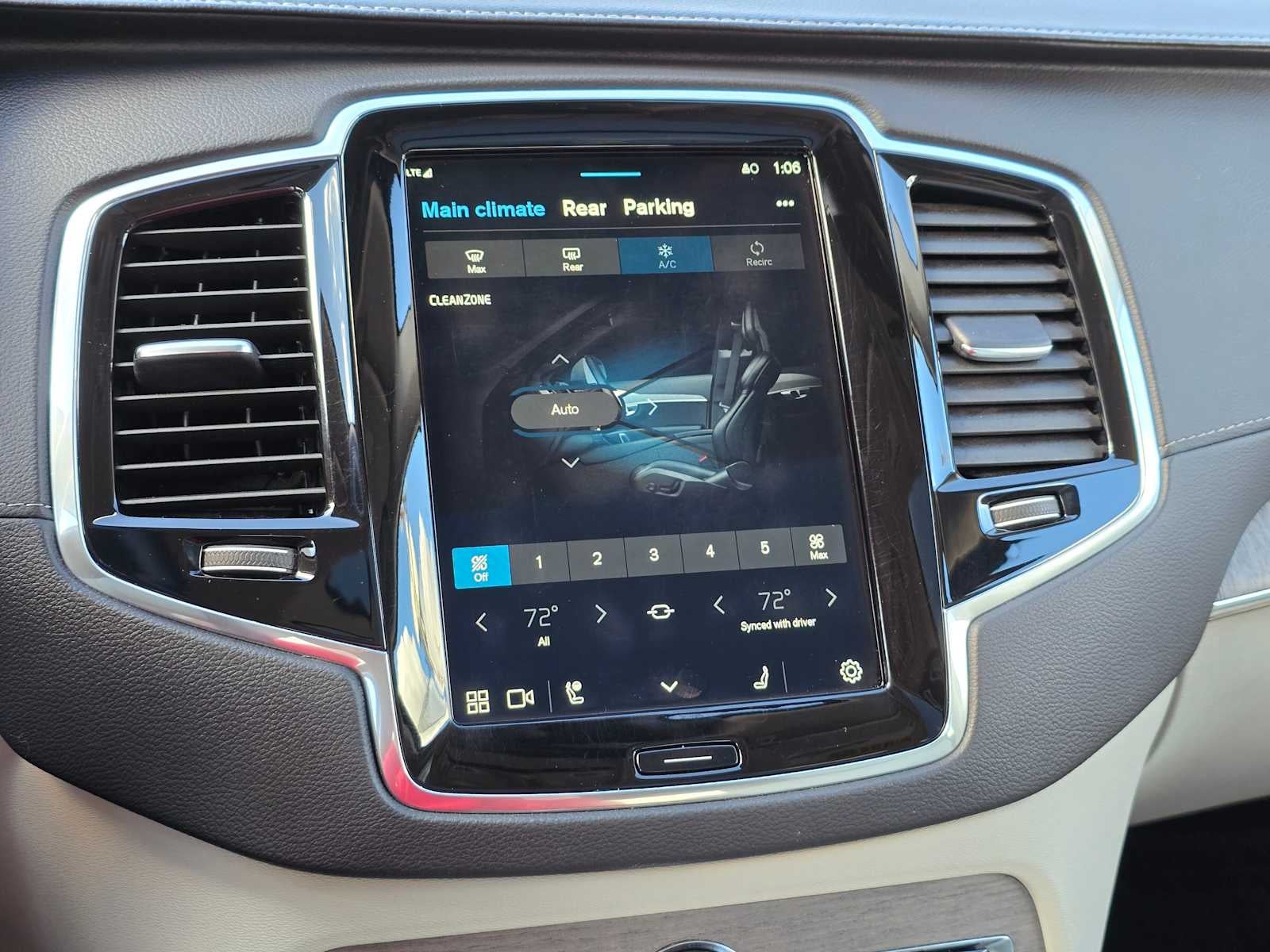 2023 Volvo XC90 Recharge Plug-In Hybrid Ultimate