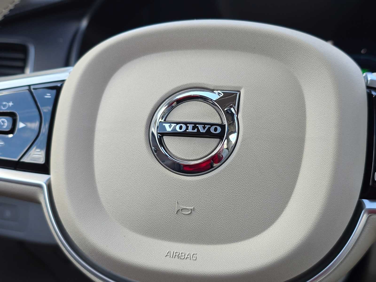 2023 Volvo XC90 Recharge Plug-In Hybrid Ultimate