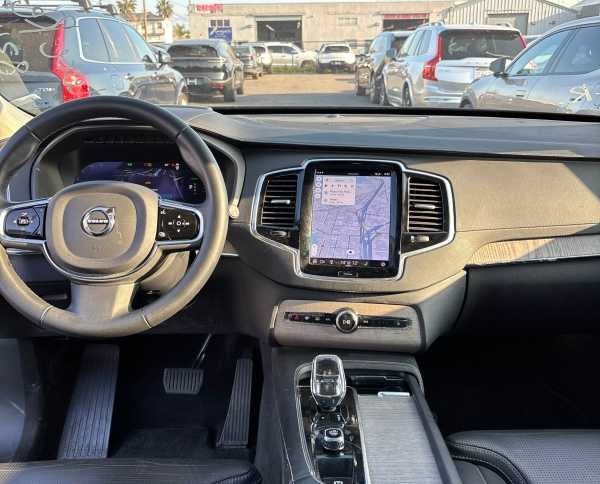 2023 Volvo XC90 Recharge Plug-In Hybrid Ultimate