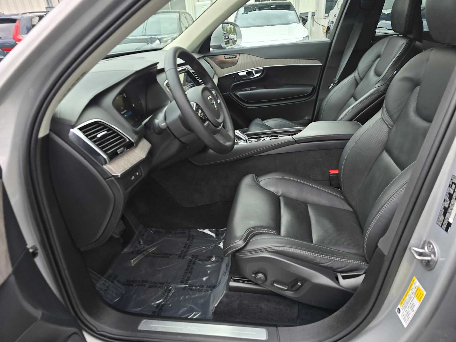 2023 Volvo XC90 Recharge Plug-In Hybrid Ultimate