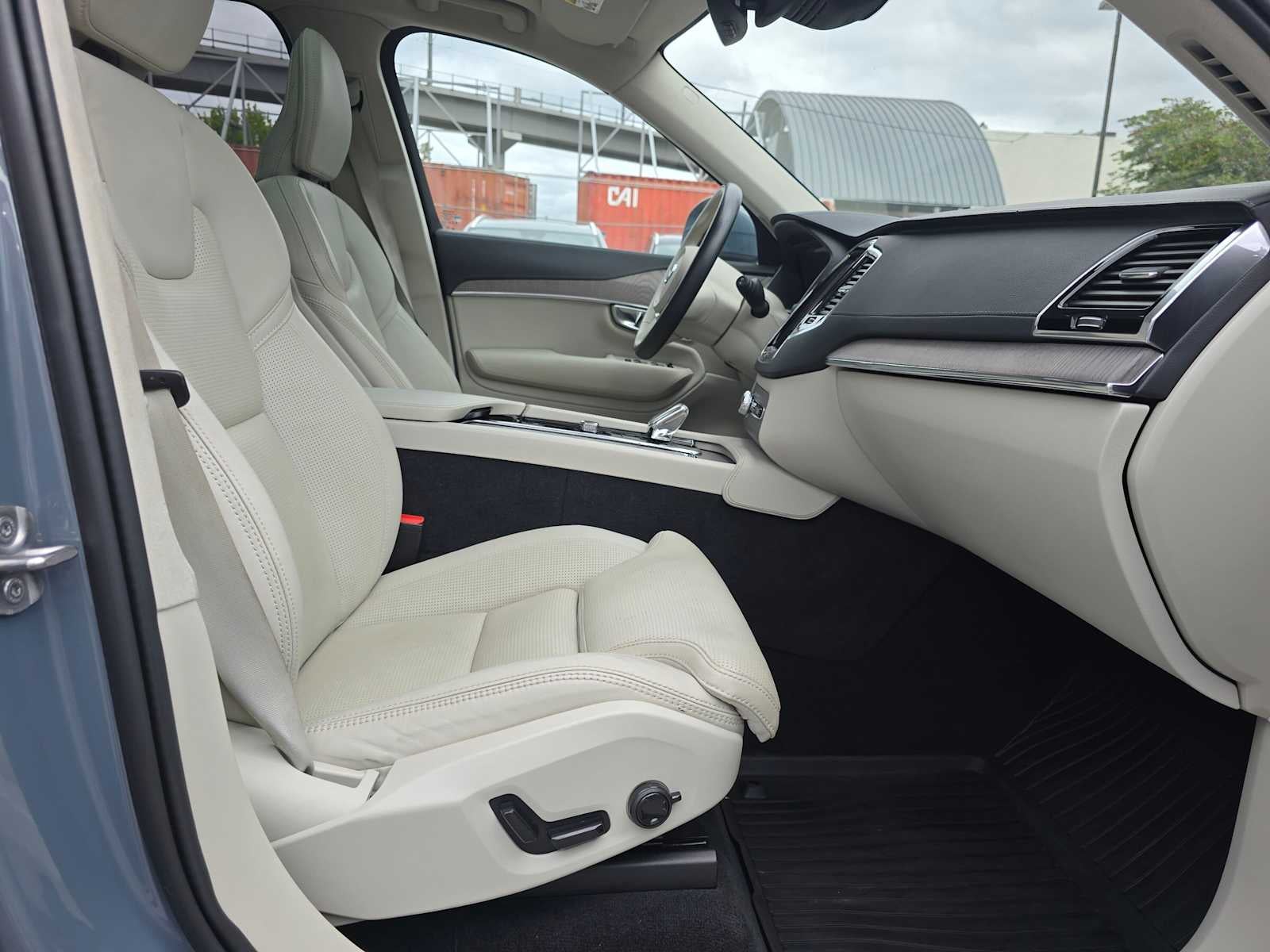 2023 Volvo XC90 Recharge Plug-In Hybrid Ultimate