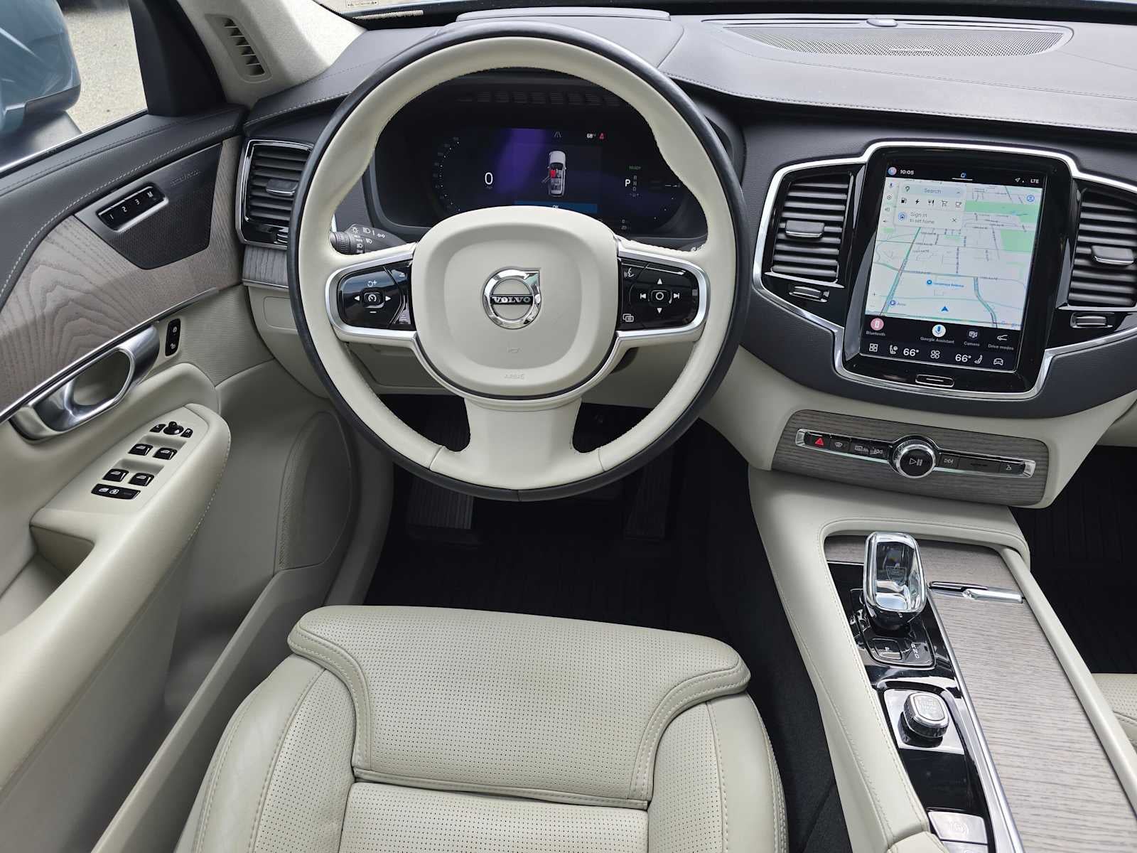 2023 Volvo XC90 Recharge Plug-In Hybrid Ultimate