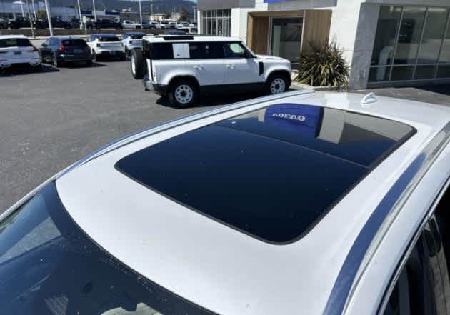 2023 Volvo XC90 Recharge Plug-In Hybrid Ultimate