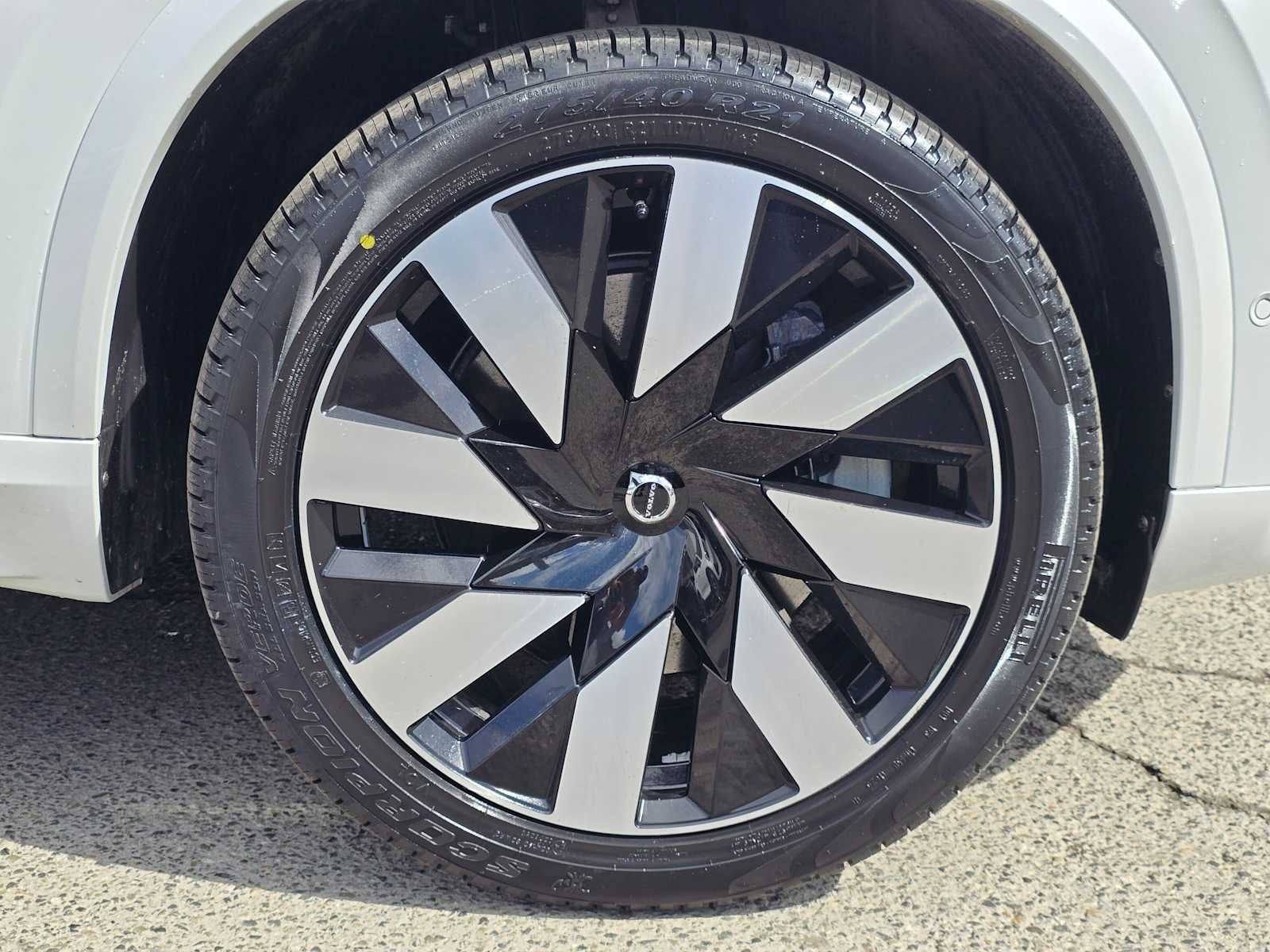 2023 Volvo XC90 Recharge Plug-In Hybrid Ultimate