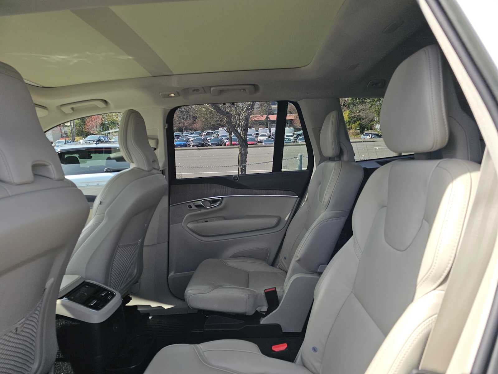 2023 Volvo XC90 Recharge Plug-In Hybrid Ultimate