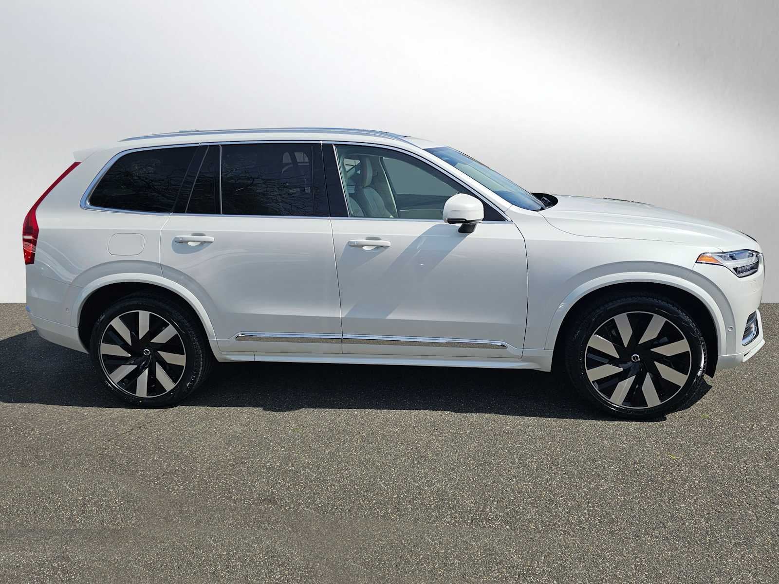 2023 Volvo XC90 Recharge Plug-In Hybrid Ultimate