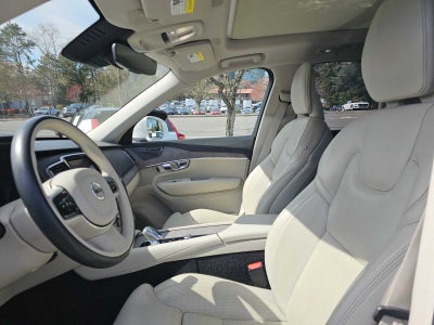 2023 Volvo XC90 Recharge Plug-In Hybrid Ultimate