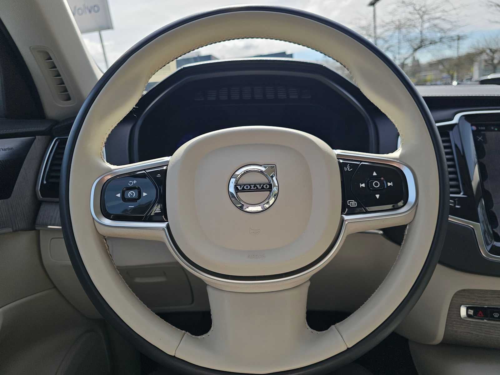 2023 Volvo XC90 Recharge Plug-In Hybrid Ultimate