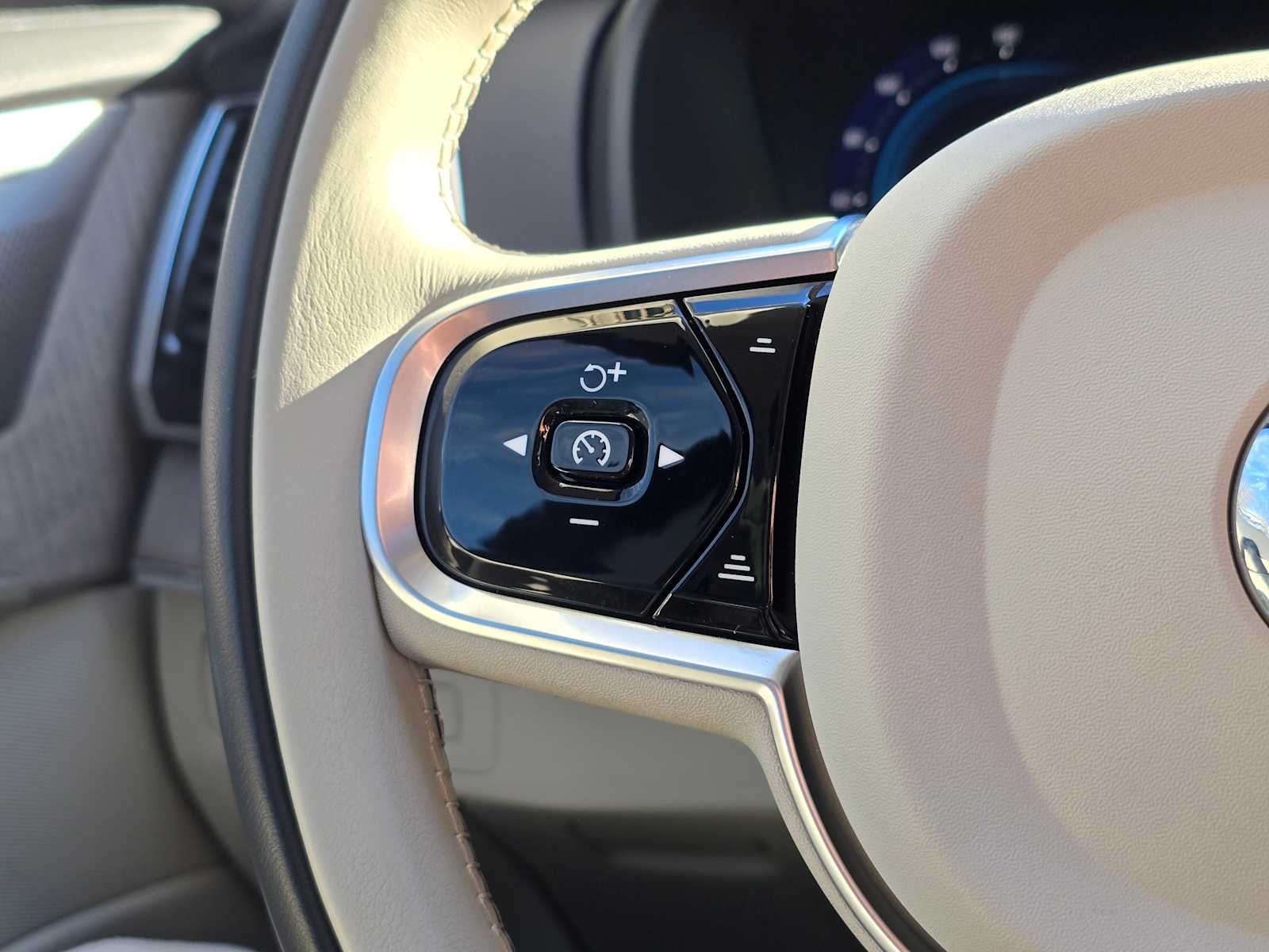 2023 Volvo XC90 Recharge Plug-In Hybrid Ultimate