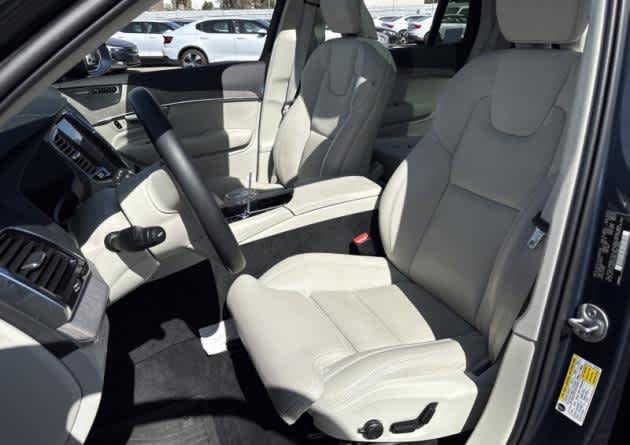 2023 Volvo XC90 Recharge Plug-In Hybrid Ultimate