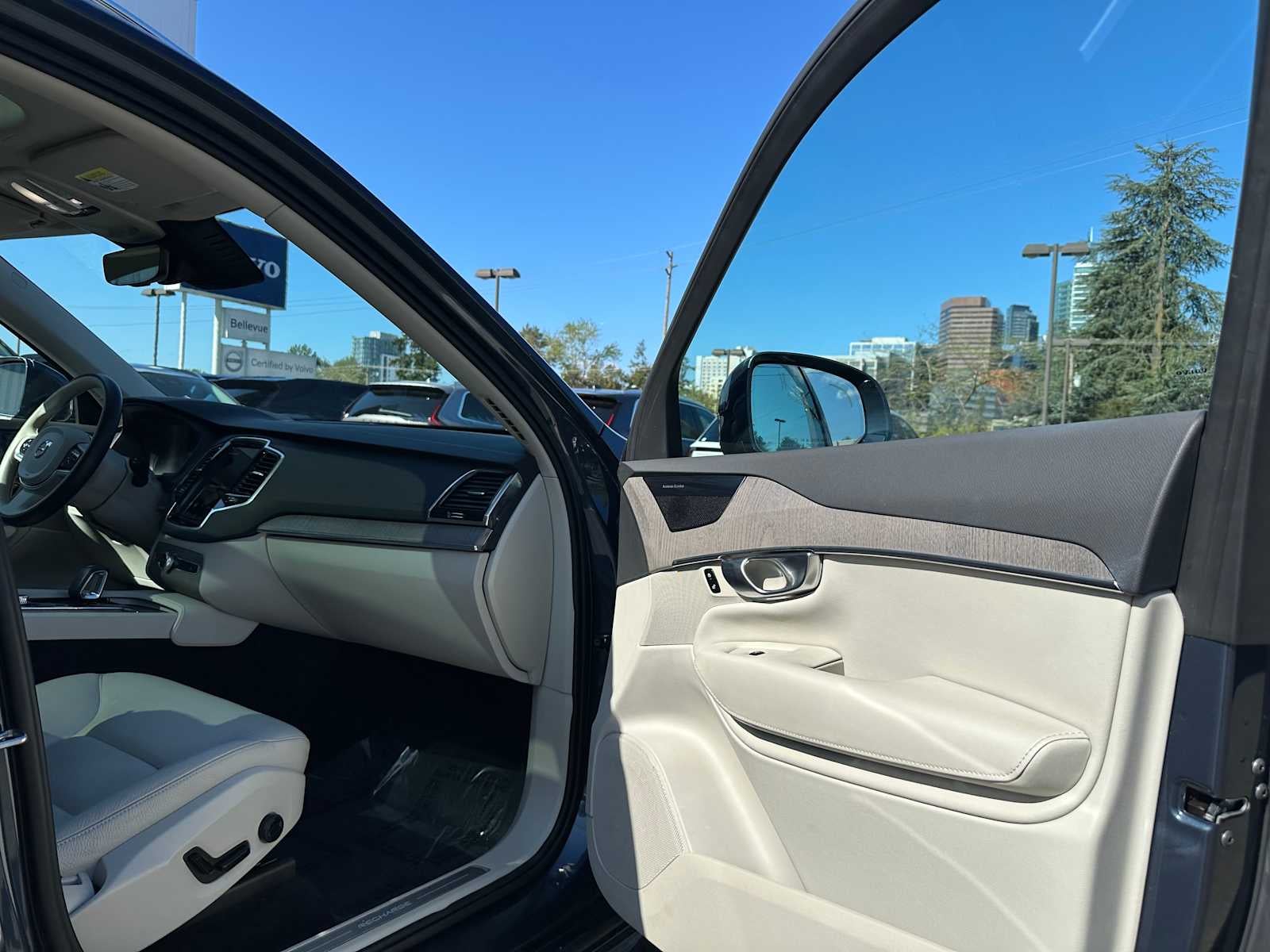 2023 Volvo XC90 Recharge Plug-In Hybrid Plus