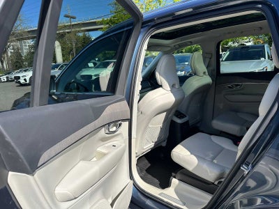 2023 Volvo XC90 Recharge Plug-In Hybrid Plus