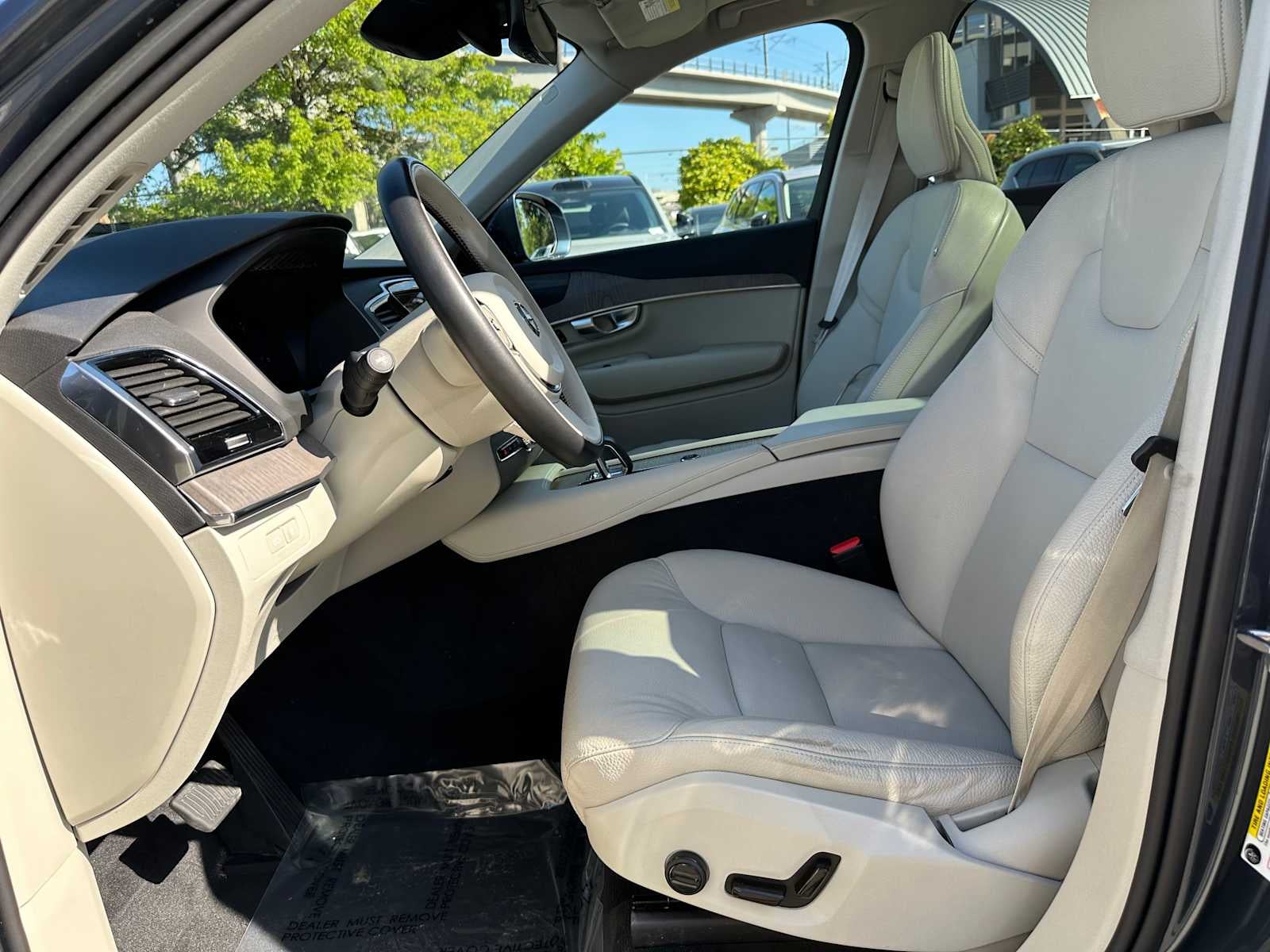 2023 Volvo XC90 Recharge Plug-In Hybrid Plus