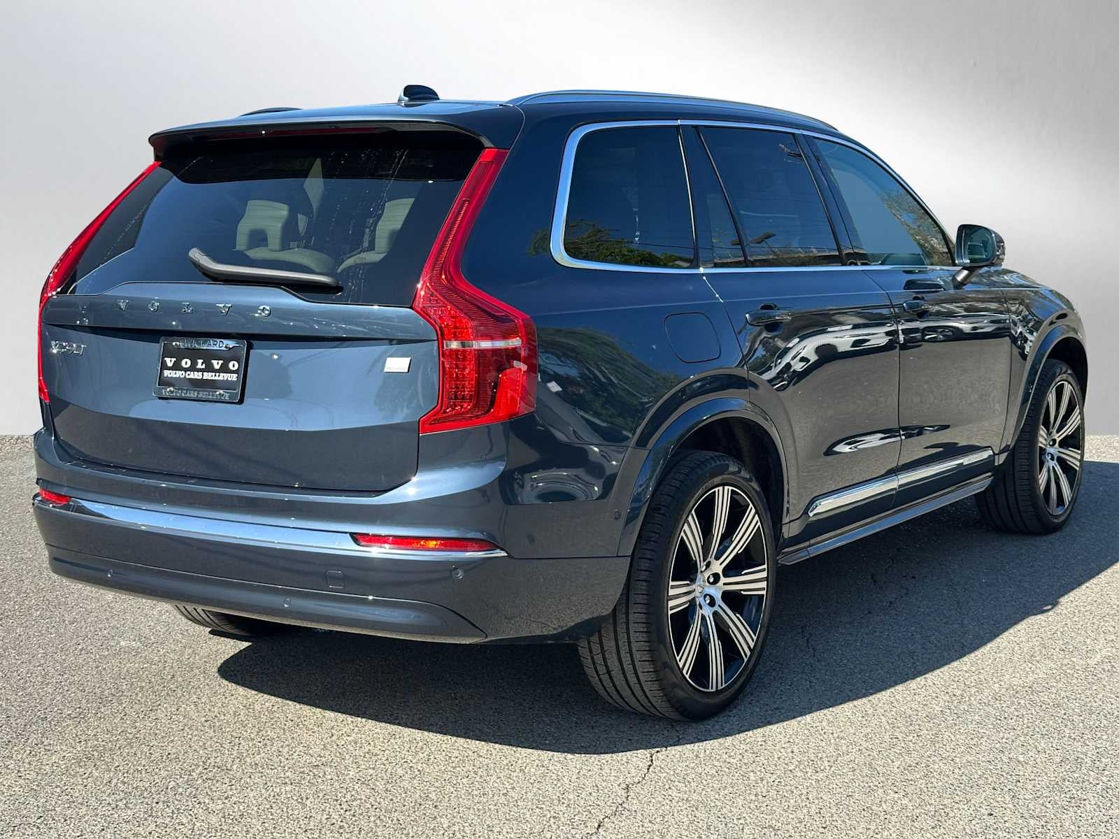 2023 Volvo XC90 Recharge Plug-In Hybrid Plus