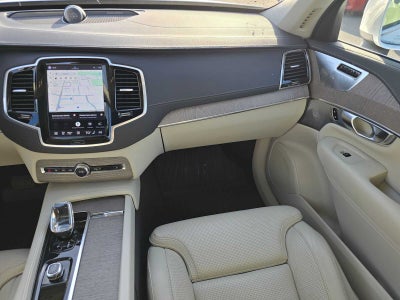 2023 Volvo XC90 Recharge Plug-In Hybrid Ultimate Bright Theme