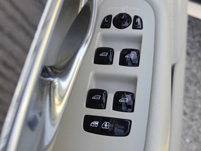 2023 Volvo XC90 Recharge Plug-In Hybrid Ultimate Bright Theme