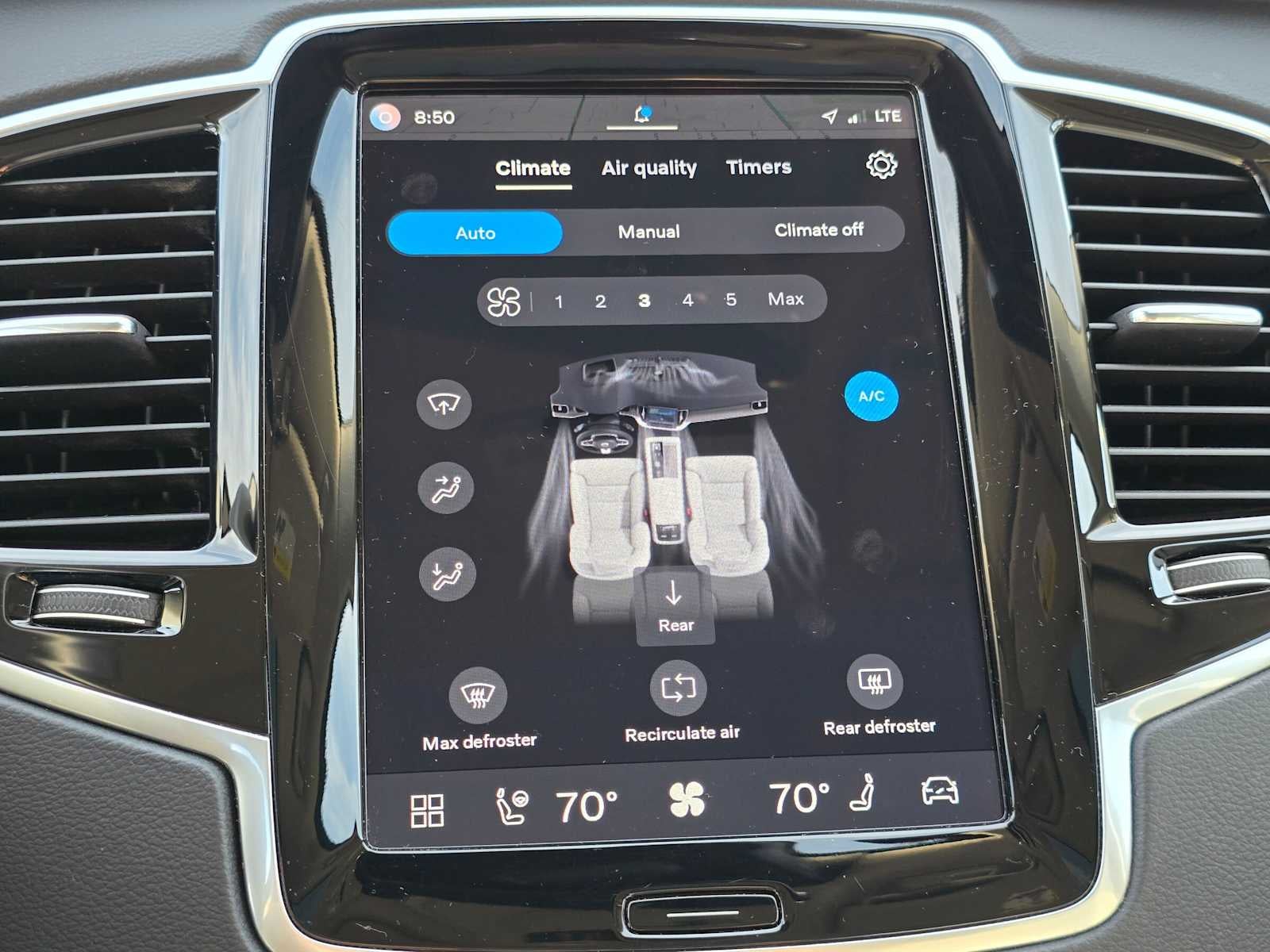2023 Volvo XC90 Recharge Plug-In Hybrid Ultimate Bright Theme