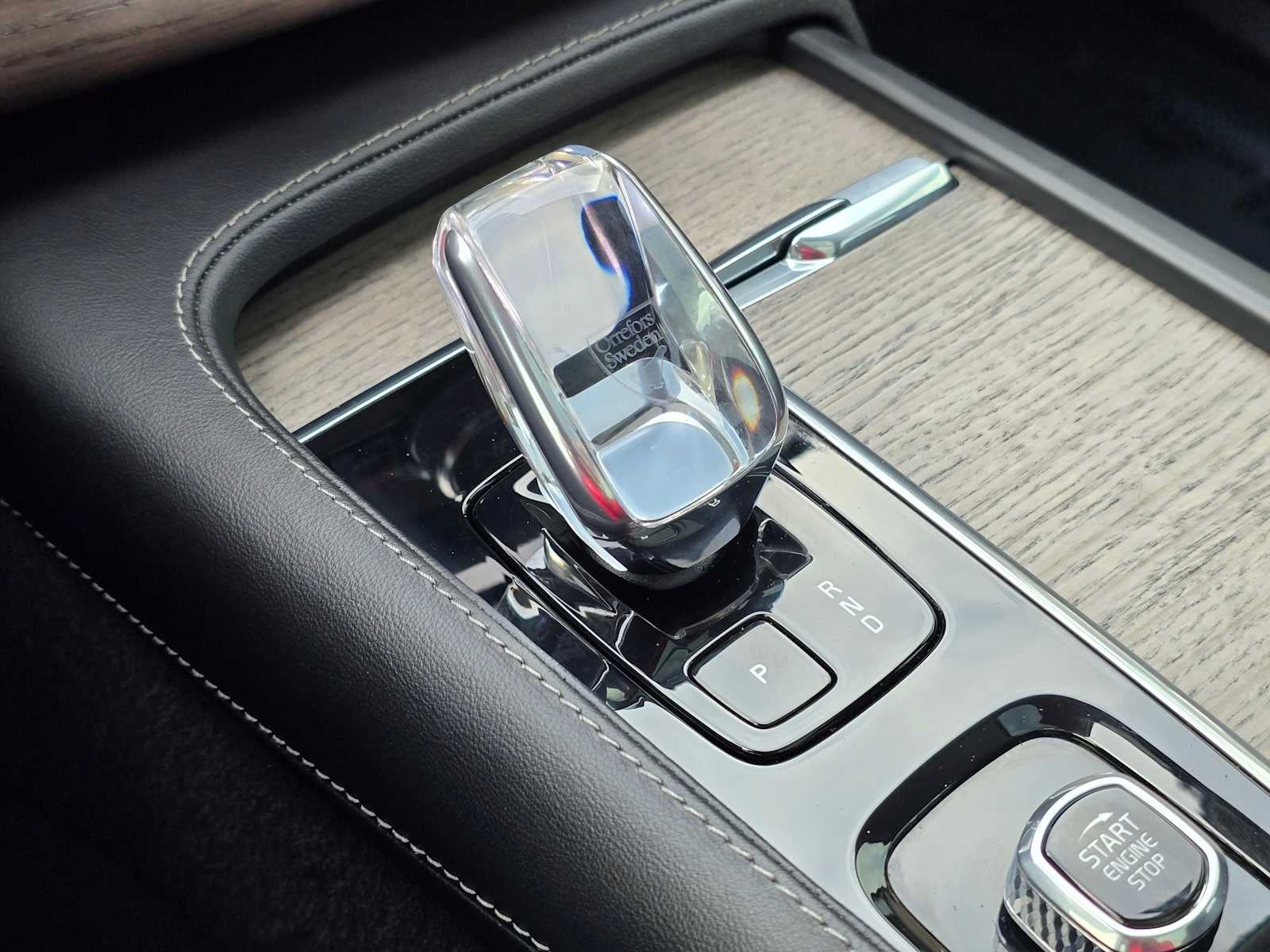 2023 Volvo XC90 Recharge Plug-In Hybrid Ultimate Bright Theme