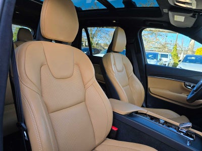 2023 Volvo XC90 Recharge Plug-In Hybrid Ultimate Bright Theme