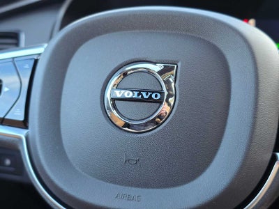 2023 Volvo XC90 Recharge Plug-In Hybrid Ultimate Bright Theme