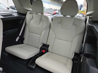 2023 Volvo XC90 Recharge Plug-In Hybrid Ultimate Bright Theme