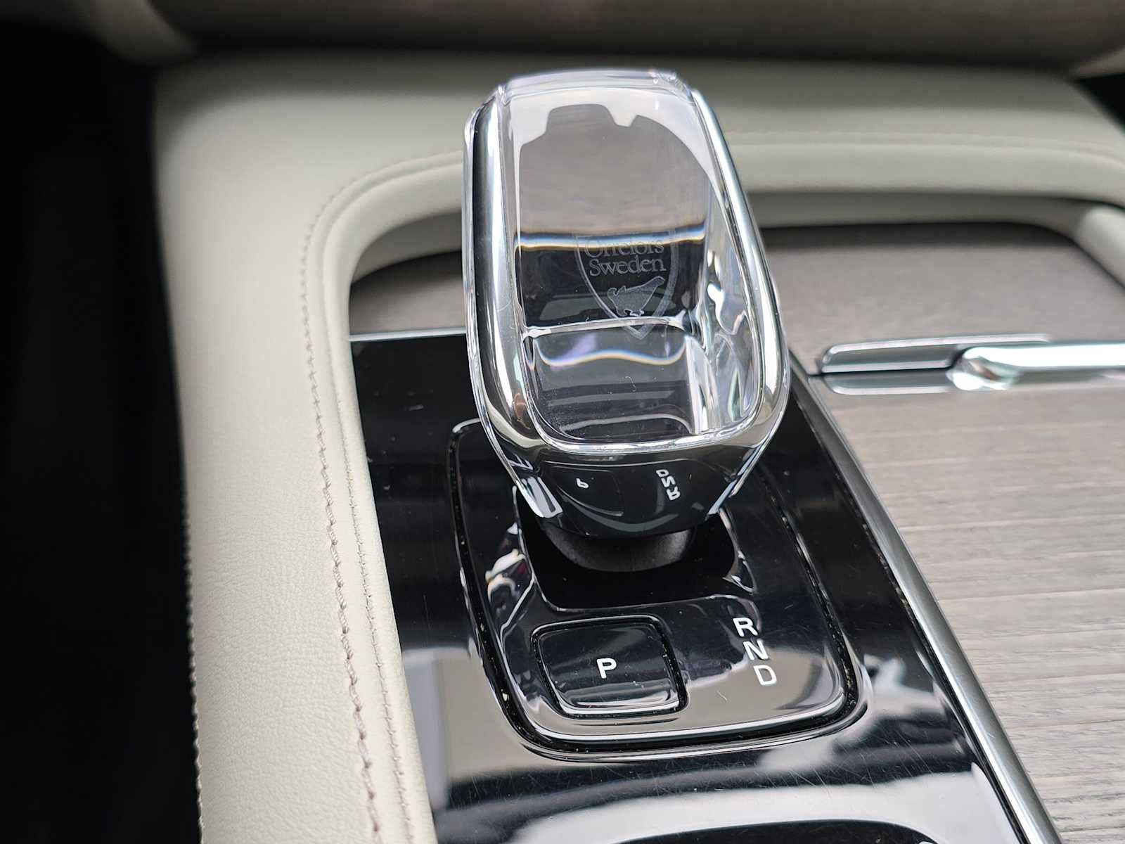 2023 Volvo XC90 Recharge Plug-In Hybrid Ultimate Bright Theme