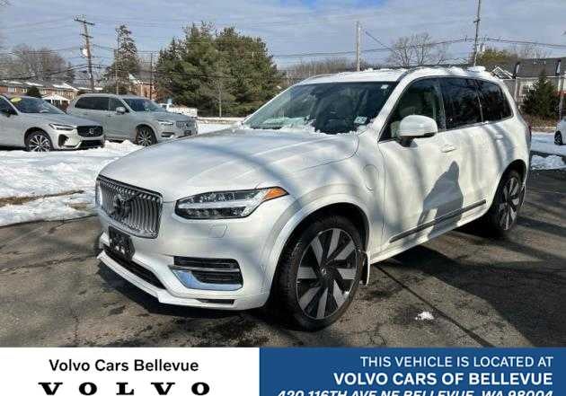 2023 Volvo XC90 Recharge Plug-In Hybrid Ultimate Bright Theme
