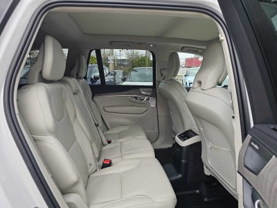 2023 Volvo XC90 Recharge Plug-In Hybrid Ultimate Bright Theme