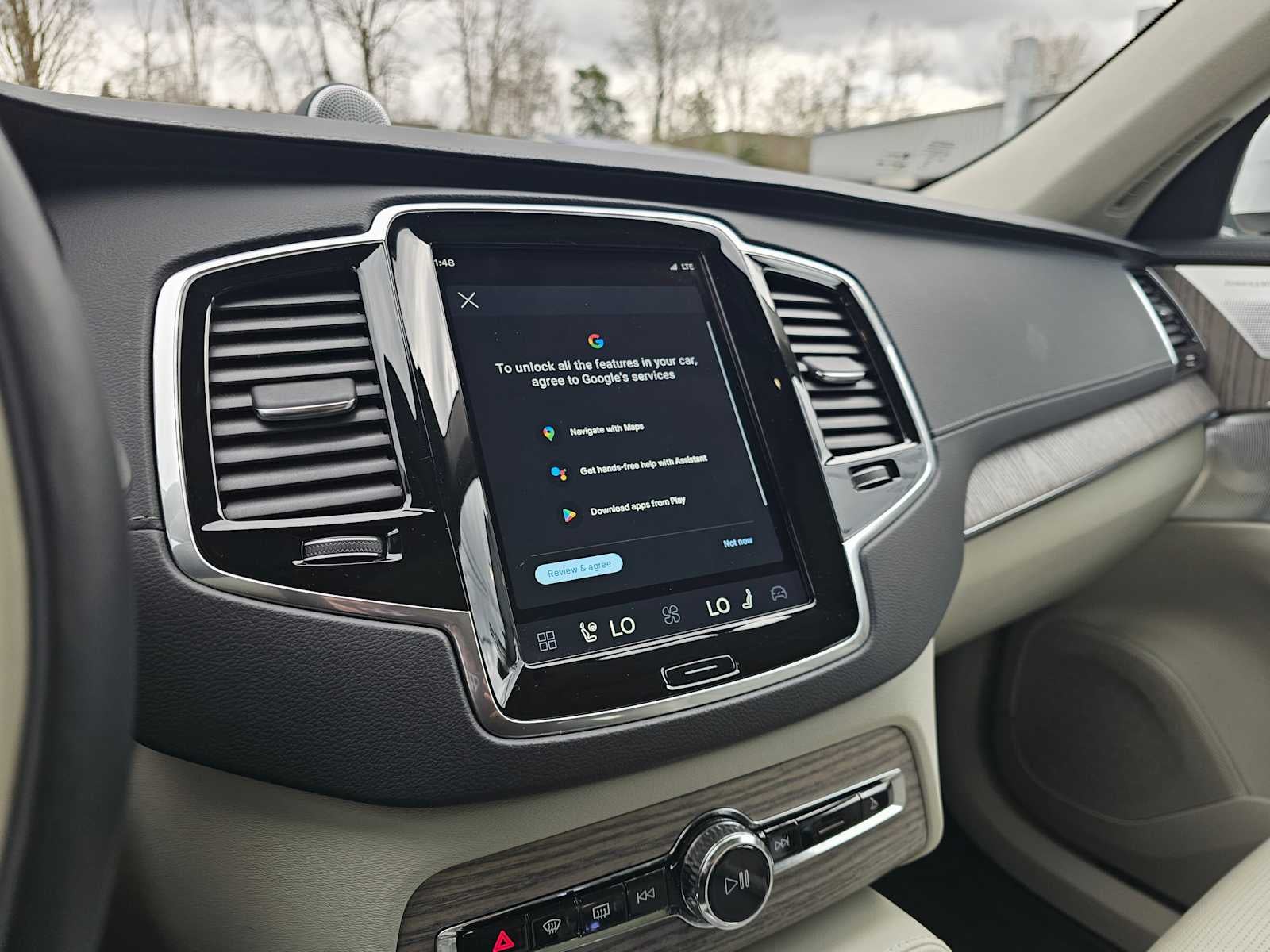 2023 Volvo XC90 Recharge Plug-In Hybrid Ultimate Bright Theme