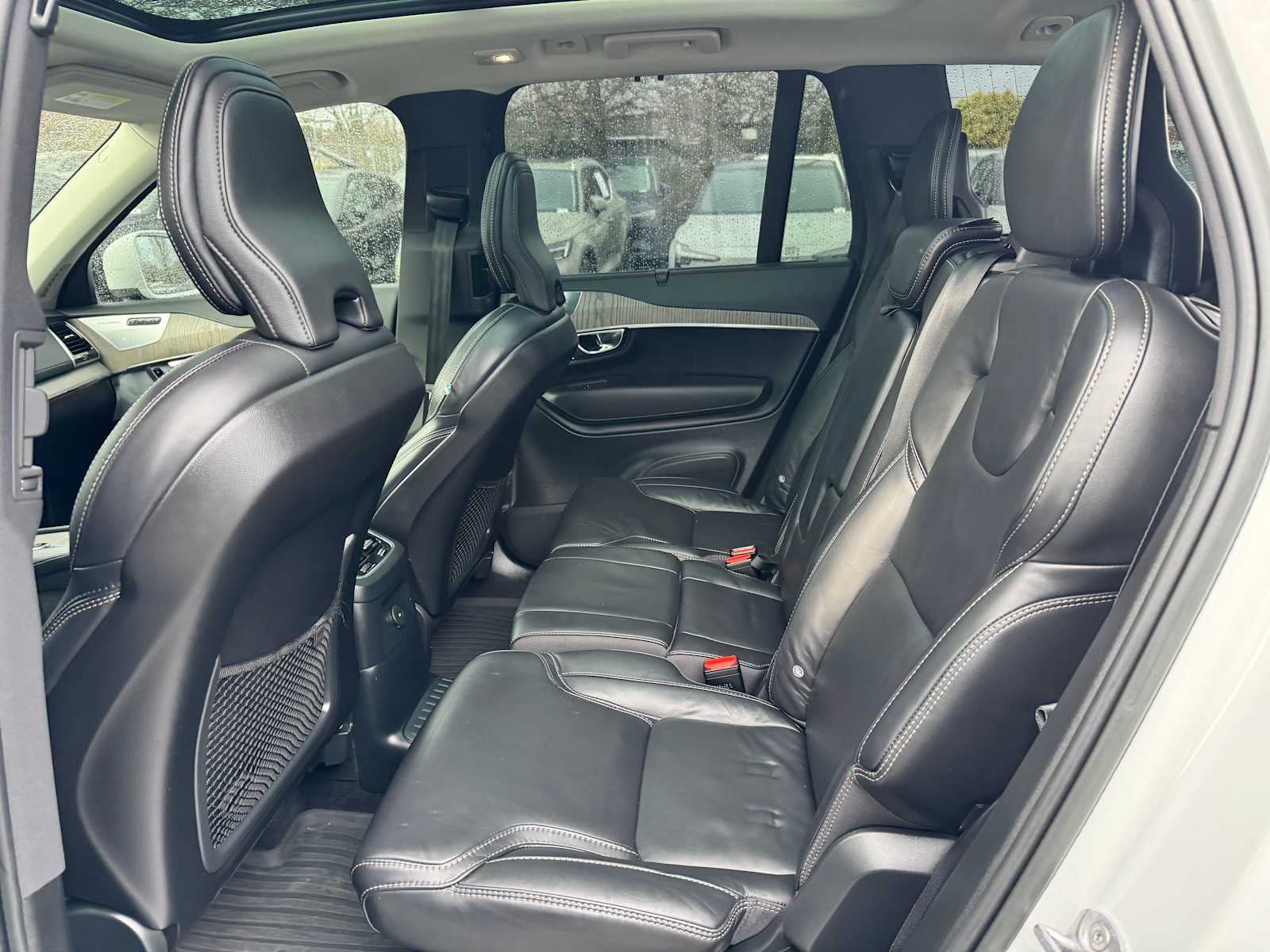 2023 Volvo XC90 Recharge Plug-In Hybrid Ultimate Bright Theme