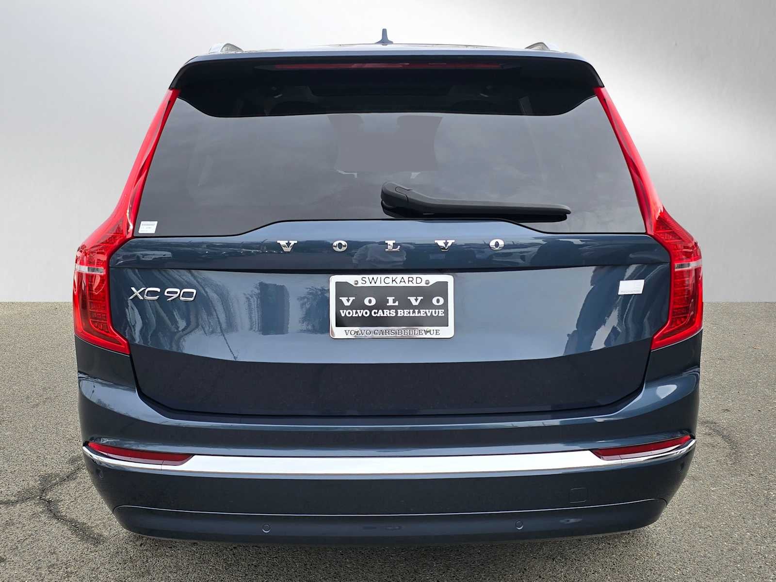 2024 Volvo XC90 Recharge Plug-In Hybrid Plus Bright Theme