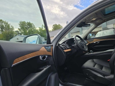 2024 Volvo XC90 Recharge Plug-In Hybrid Plus Bright Theme