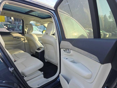 2024 Volvo XC90 Recharge Plug-In Hybrid Plus Bright Theme