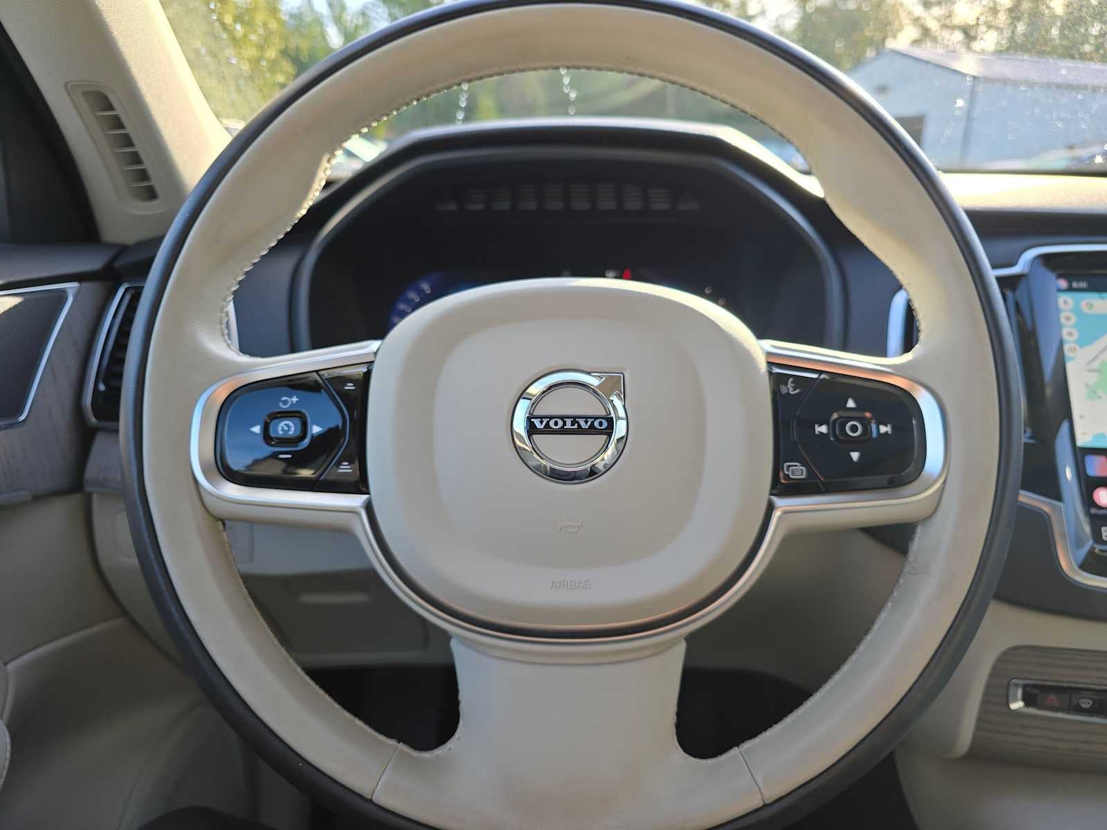 2024 Volvo XC90 Recharge Plug-In Hybrid Plus Bright Theme