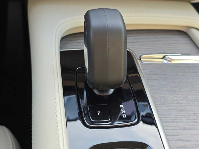 2024 Volvo XC90 Recharge Plug-In Hybrid Plus Bright Theme