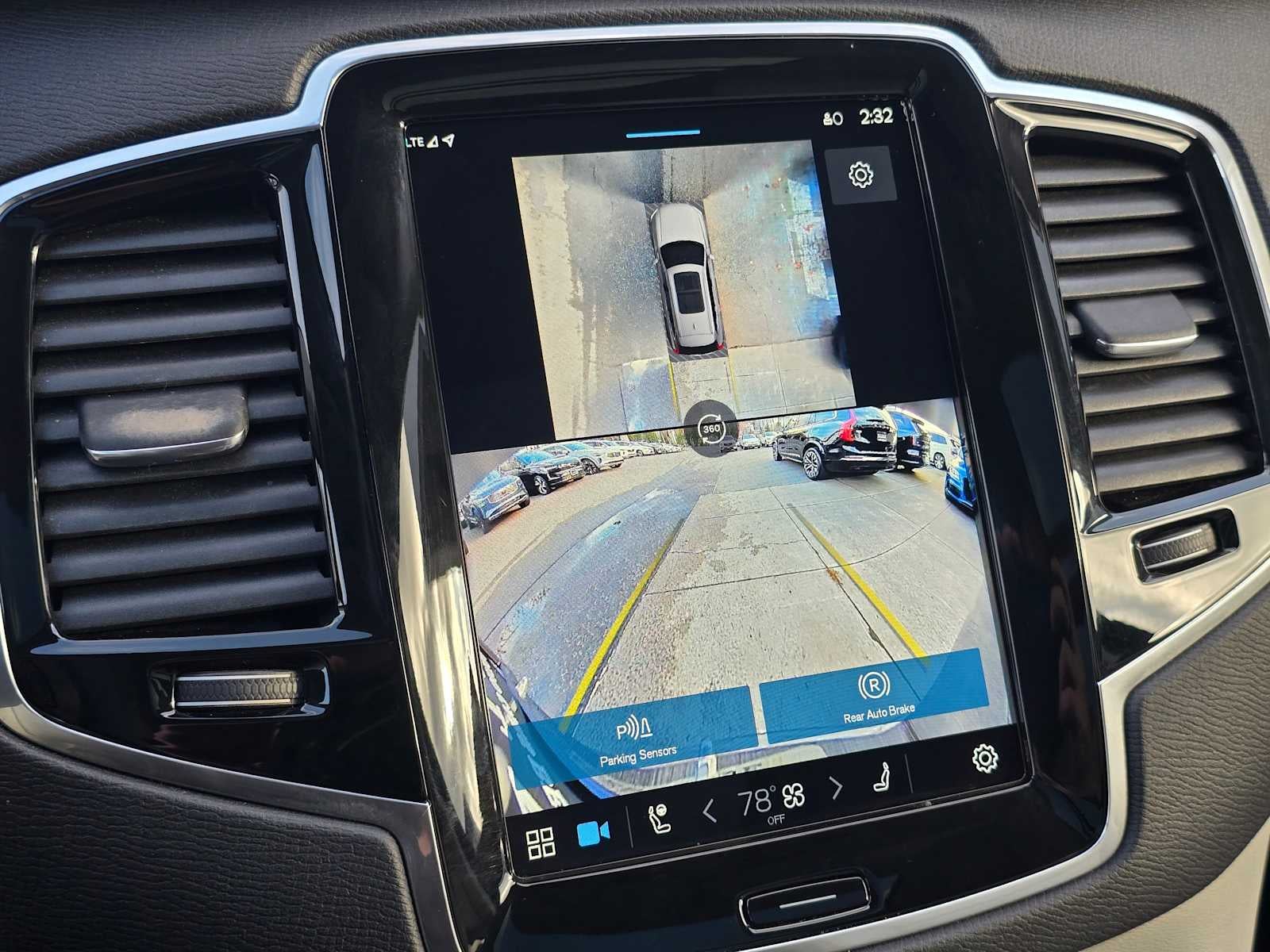 2024 Volvo XC90 Recharge Plug-In Hybrid Plus Bright Theme