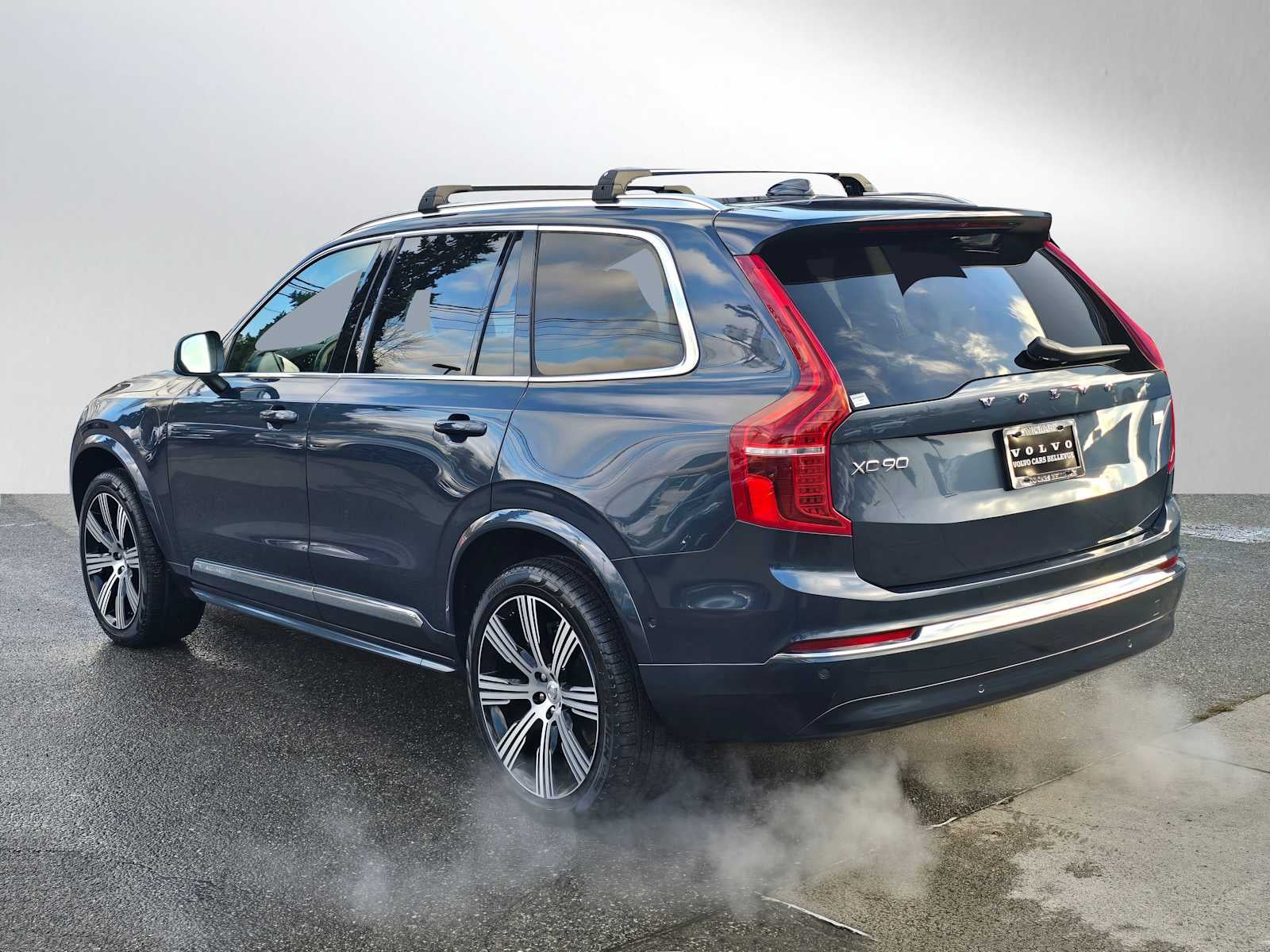 2024 Volvo XC90 Recharge Plug-In Hybrid Plus Bright Theme