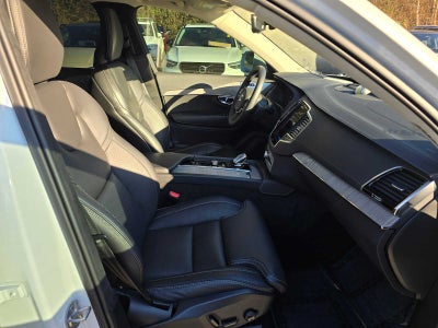 2024 Volvo XC90 Recharge Plug-In Hybrid Ultimate Bright Theme