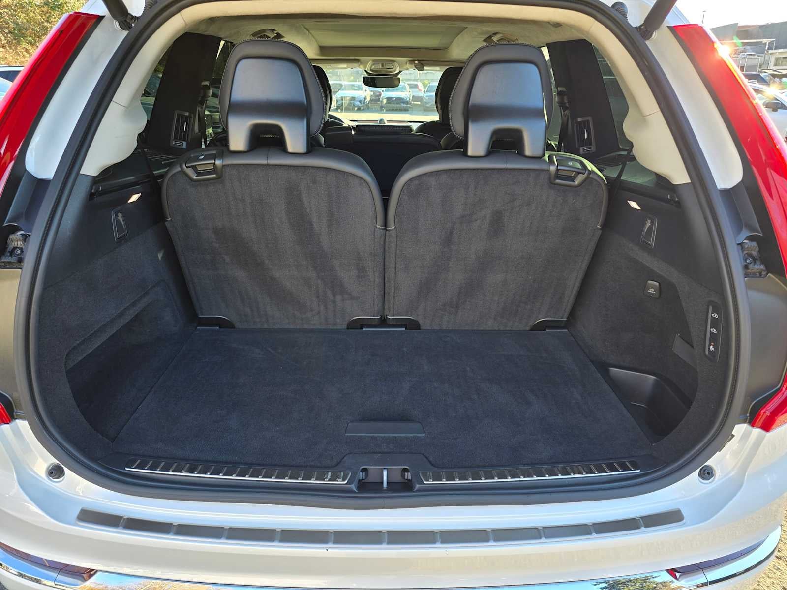 2024 Volvo XC90 Recharge Plug-In Hybrid Ultimate Bright Theme