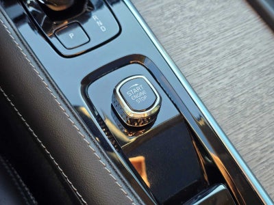 2024 Volvo XC90 Recharge Plug-In Hybrid Ultimate Bright Theme