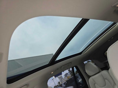 2024 Volvo XC90 Recharge Plug-In Hybrid Ultimate Bright Theme